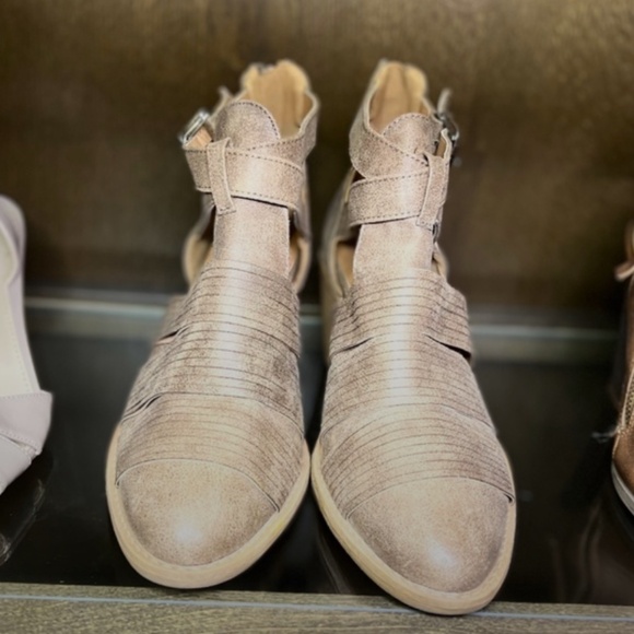 Maurices Huaraches Ankle Boot/Sandal - Picture 2 of 3